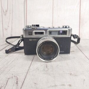 PARTS ONLY Yashica Electro 35 GSN Rangefinder Camera 45mm f1.7 Lens Strap Crack